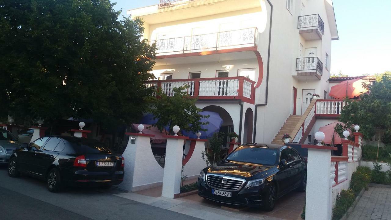Apartment Nina